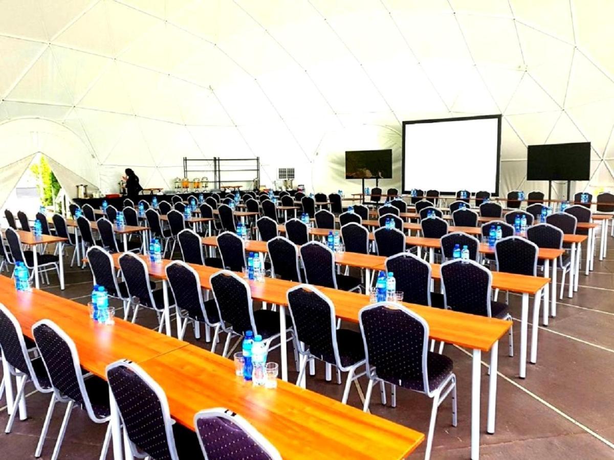 4 Zywioly Falenty Osrodek Konferencyjno-Szkoleniowy Raszyn Exterior foto